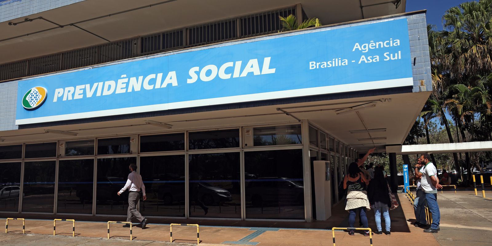governo-retoma-bonus-de-produtividade-para-reduzir-filas-do-inss