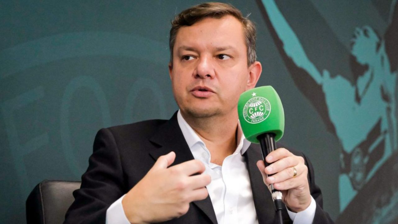 coritiba:-entenda-por-que-ex-presidentes-renunciaram-em-conselho