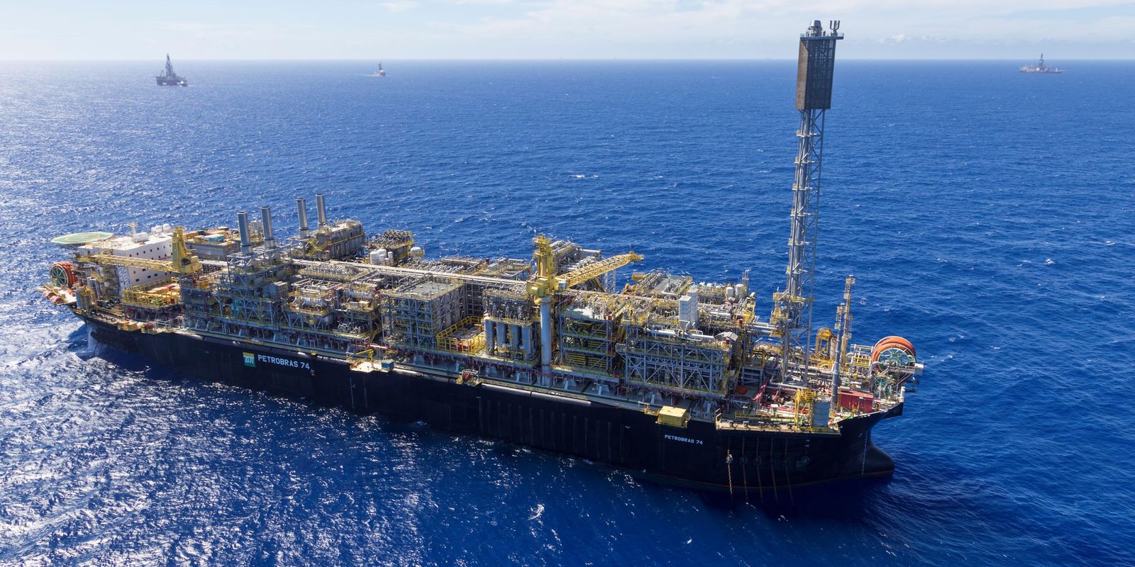 federacao-critica-lei-que-desobriga-petrobras-de-operar-todo-o-pre-sal