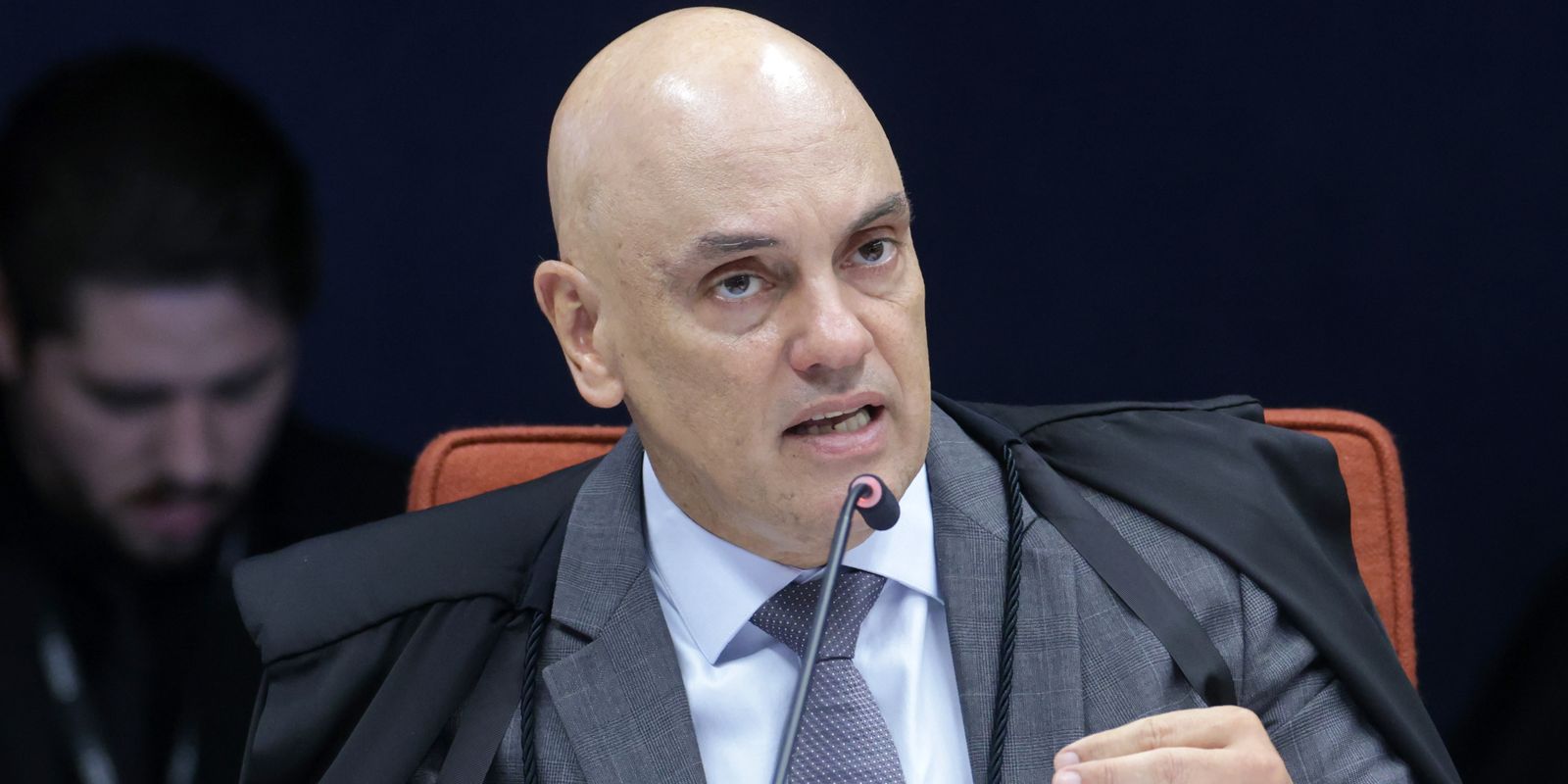 moraes-nega-prisao-domiciliar-e-mantem-bolsonaro-preso-na-pf
