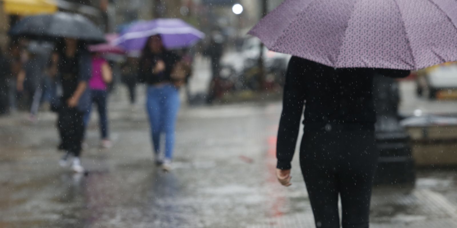 inmet-emite-sete-alertas-de-perigo-para-chuvas-intensas-e-tempestades