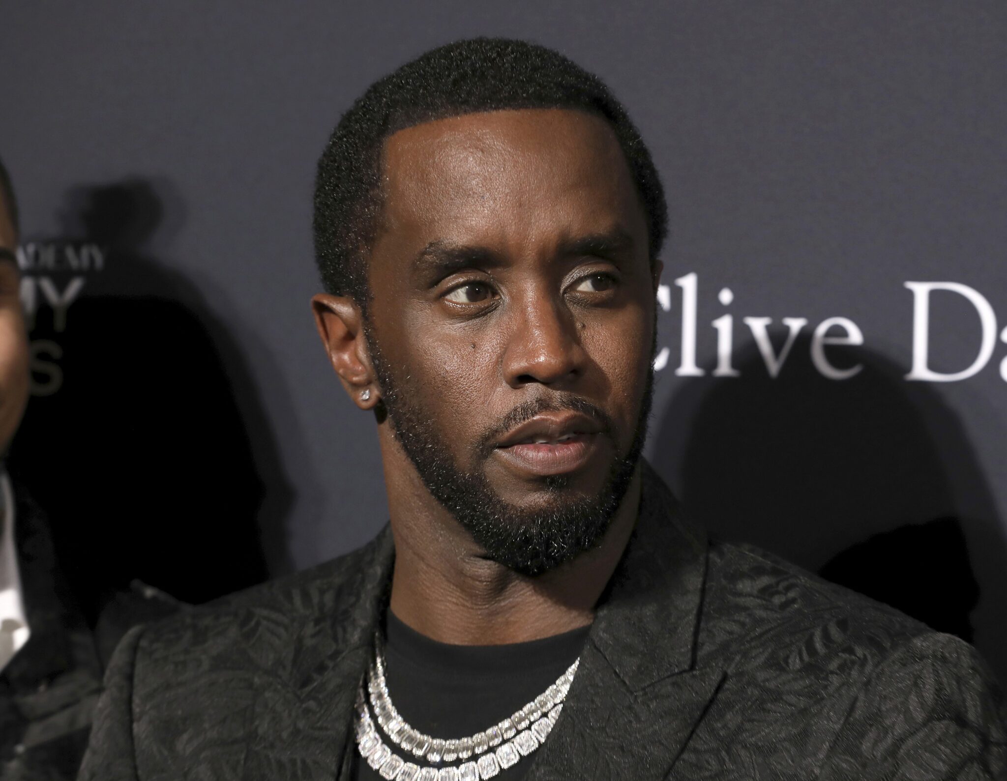 diddy-sera-solto?-defesa-do-artista-tenta-libertacao-e-argumenta-que-festas-‘freak-off’-eram-pornografia-amadora