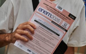 redacao-do-enem-2025:-apenas-10-participantes-tiraram-nota-mil;-leia-exemplos