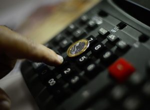 divida-publica-pode-alcancar-ate-r$-10,3-trilhoes-em-2026