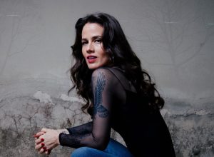 ana-canas-retorna-ao-repertorio-de-rita-lee-em-show-que-gera-turne-pelo-brasil