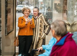 preconceito:-pesquisa-mostra-que-muitos-acham-que-quem-passou-dos-50-nao-combina-com-as-ultimas-tendencias-da-moda