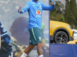 neymar-nao-viaja-com-selecao-para-cleveland;-segue-em-tratamento