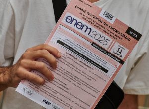 redacao-do-enem-2025:-apenas-10-participantes-tiraram-nota-mil;-leia-exemplos