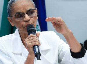 marina-silva-e-atendida-em-hospital-de-brasilia-por-queda-de-pressao