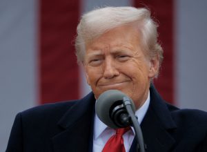 trump-esta-‘100%’-seguro-de-que-alcancara-acordo-sobre-tarifas-com-ue