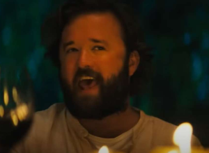 haley-joel-osment-se-desculpa-apos-usar-insulto-antissemita-durante-prisao:-‘horrorizado’