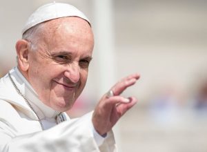 no-brasil,-papa-francisco-circulou-de-carro-popular;-relembre